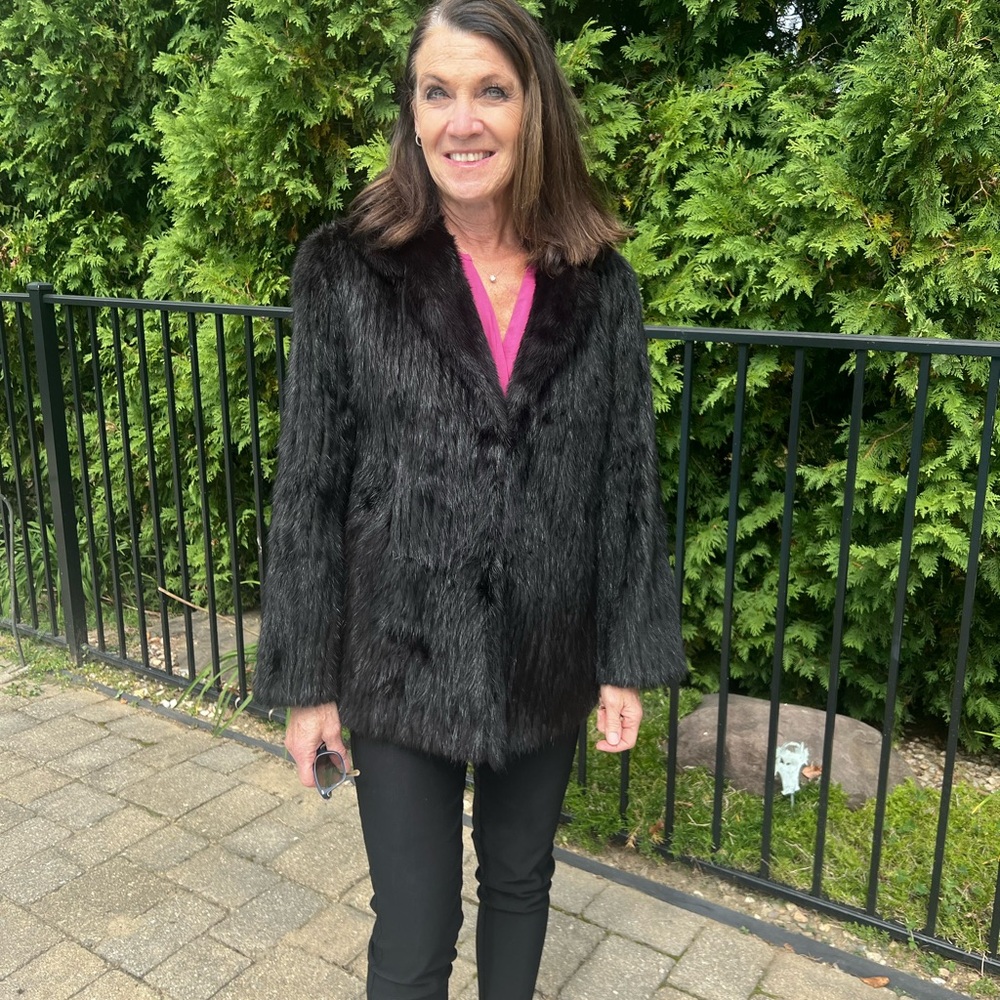 Elegant Black Mink Fur Coat
